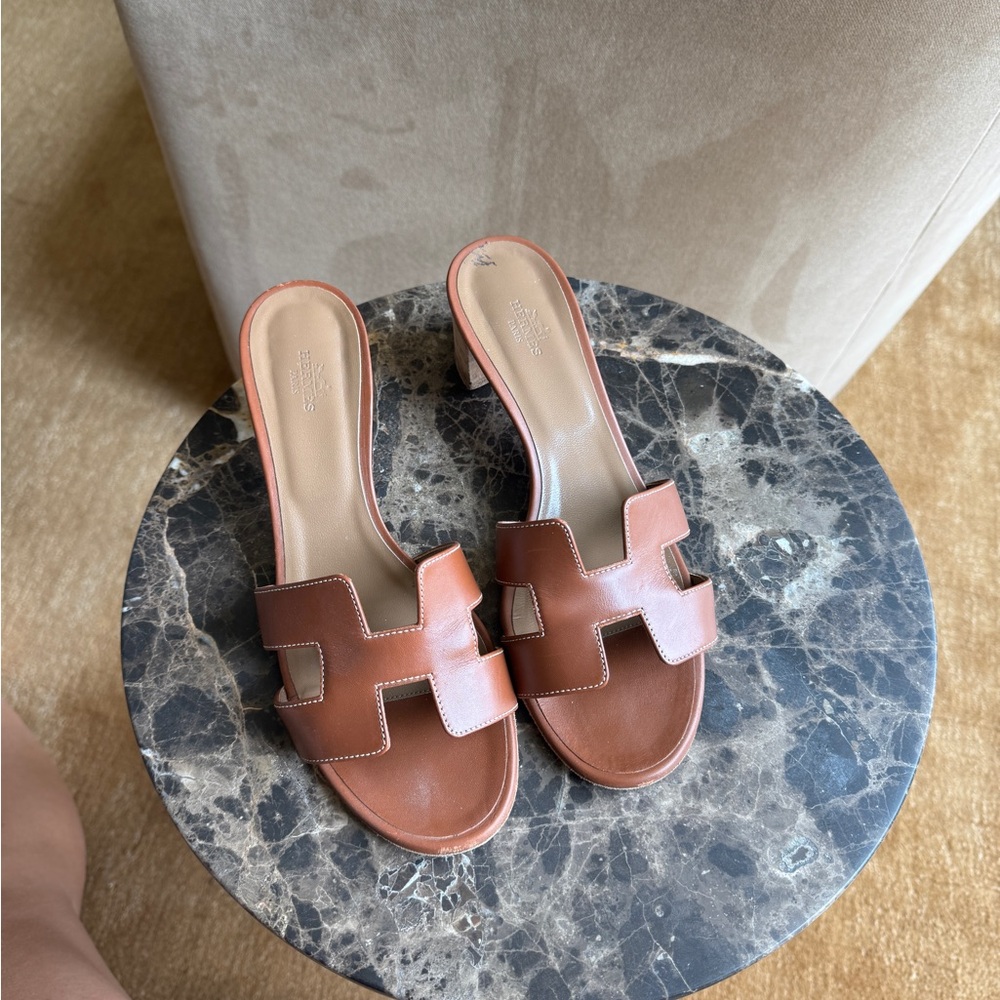 HERMES OASIS SANDAL GOLD BROWN